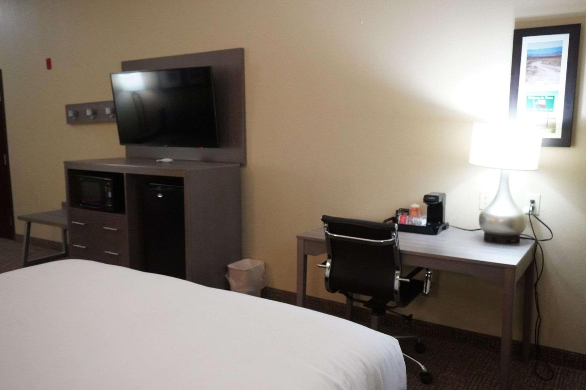 Comfort Inn & Suites Monahans I-20 Esterno foto